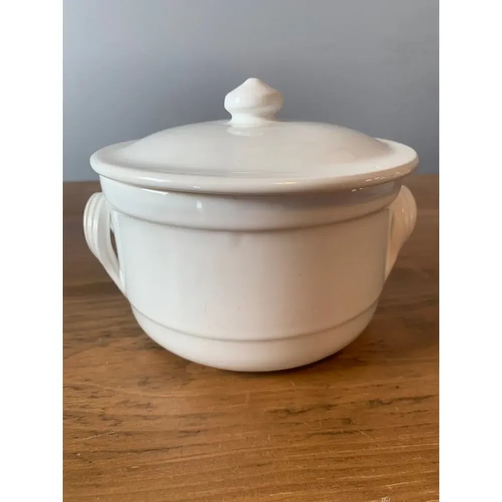 Sur La Table Round Covered Baking Dish White Serving Dish Soup 6